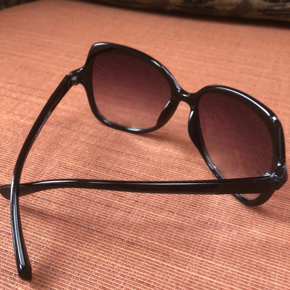 Sunglasses - Picture 3 of 3